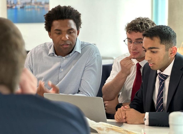 One on one coaching session between mentor and student